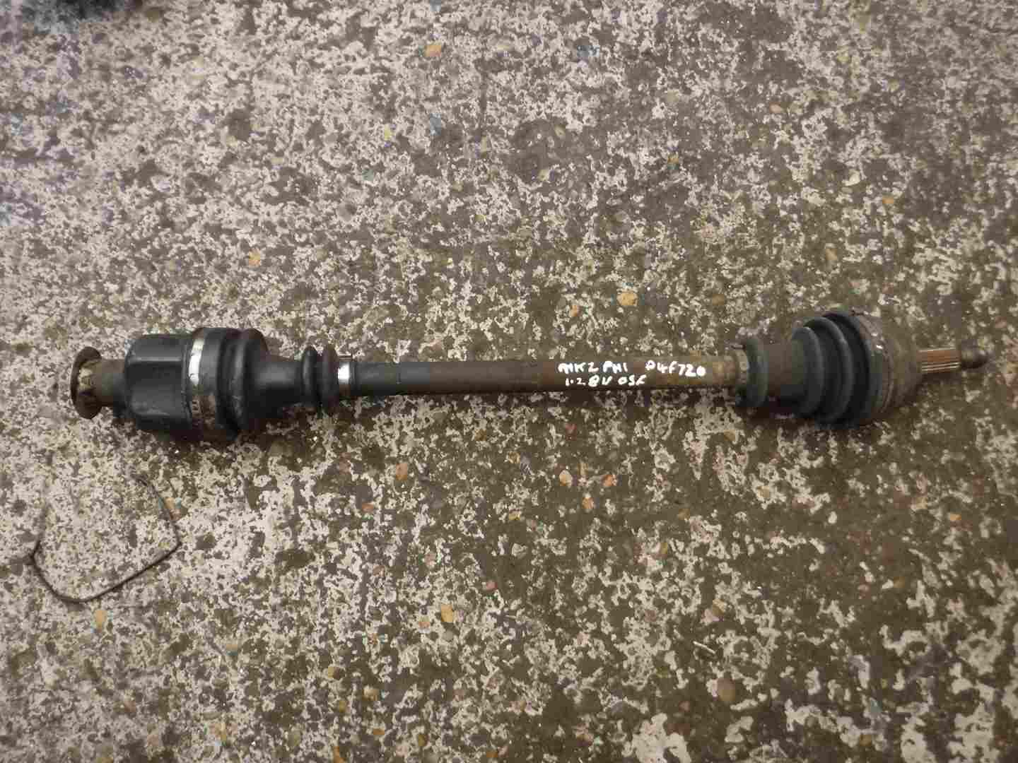 Renault Clio MK2 1998-2001 1.2 16v Drivers OSF Front Driveshaft NON ABS