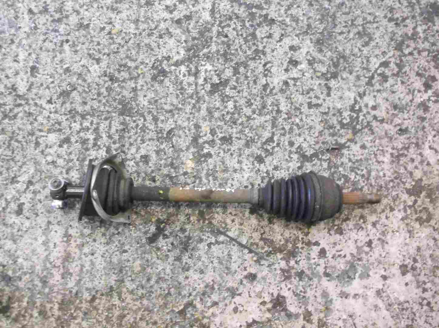 Renault Clio MK2 1998-2001 1.2 16v Passenger NSF Front Driveshaft 