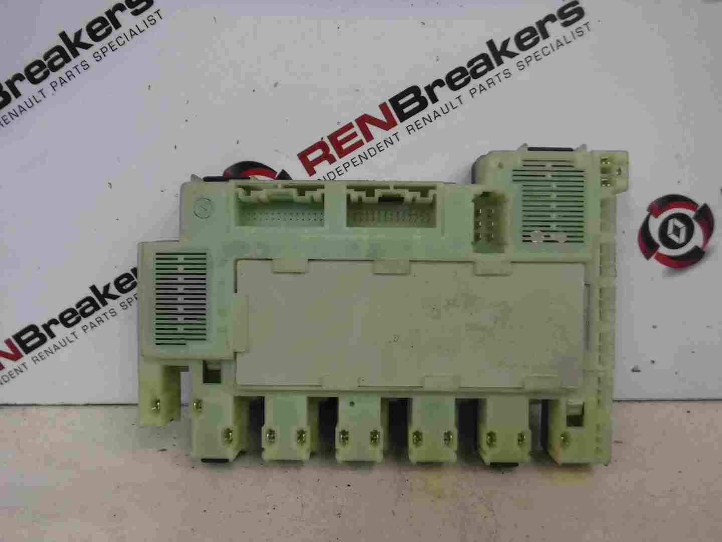 Renault Clio MK2 1998-2001 1.2 8v Dashboard UCH Fuse Box N2