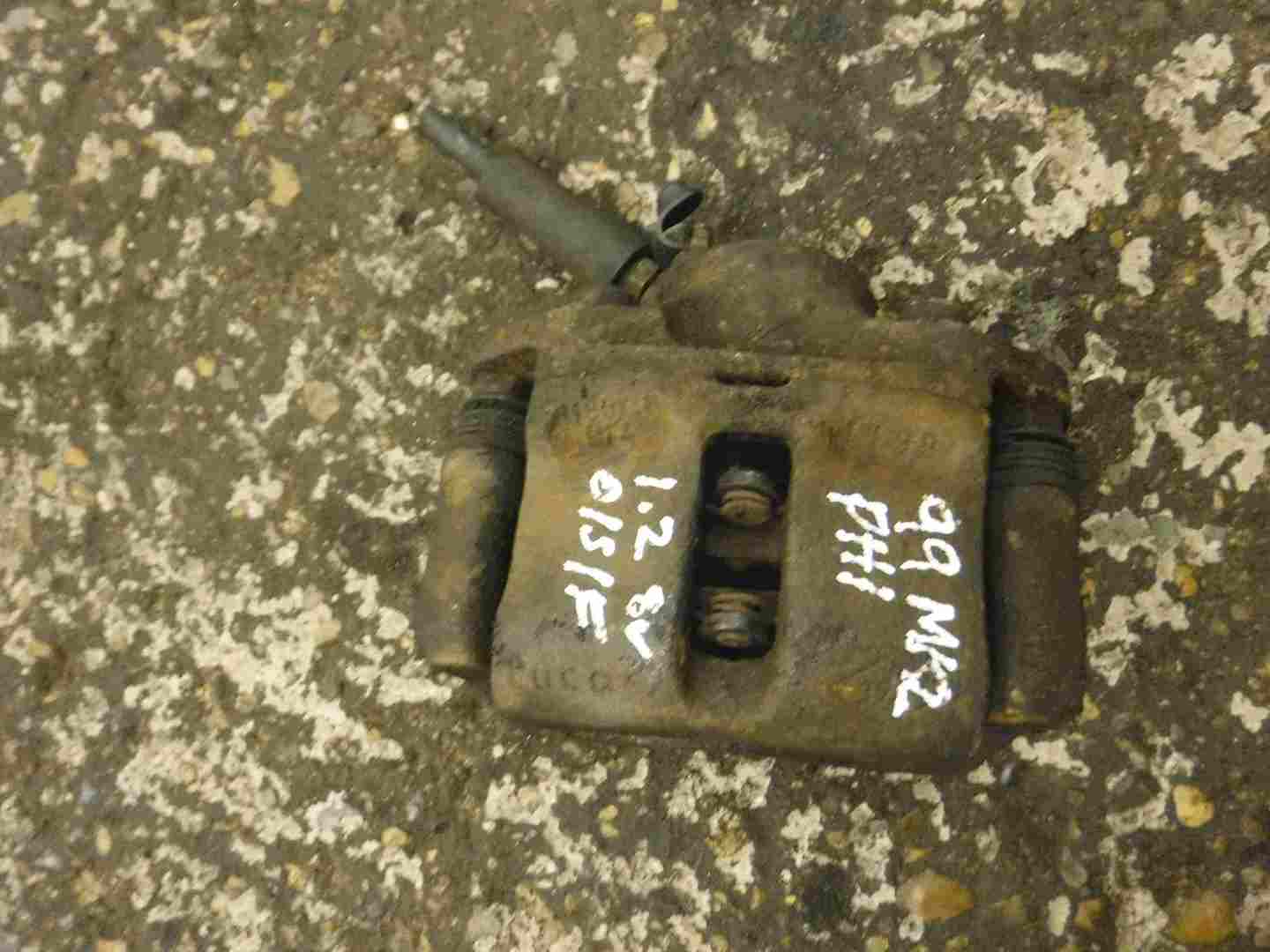 Renault Clio MK2 1998-2001 1.2 8v Drivers OSF Front Brake Caliper