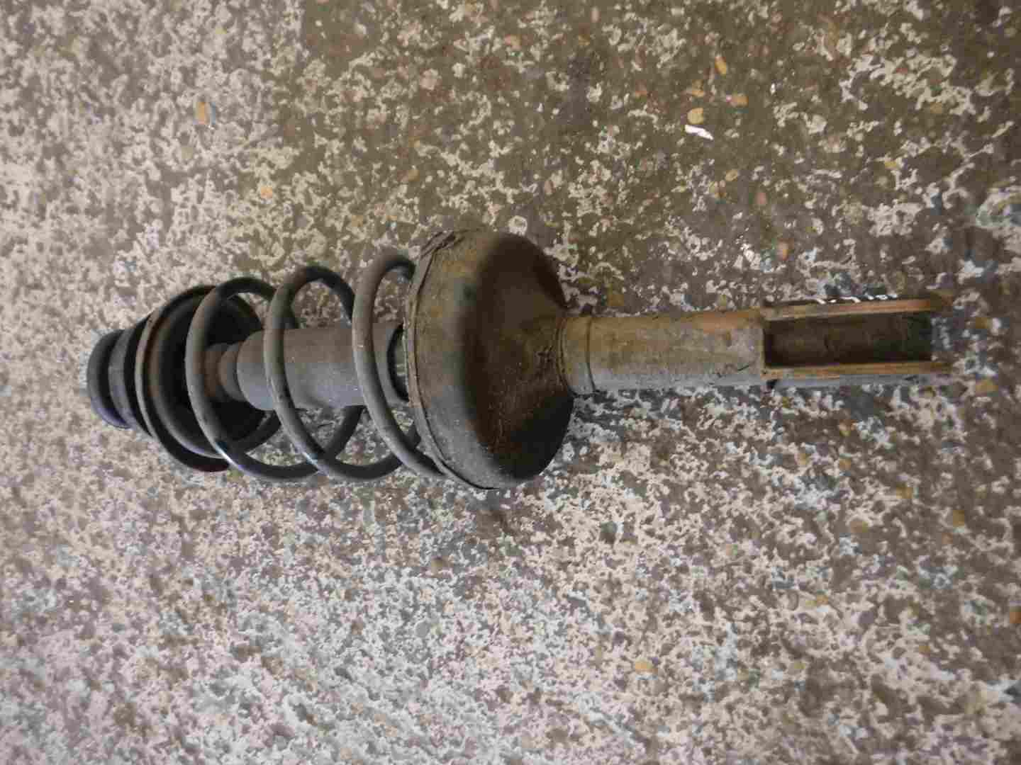 Renault Clio MK2 1998-2001 1.4 16v Front Shock Spring Suspension