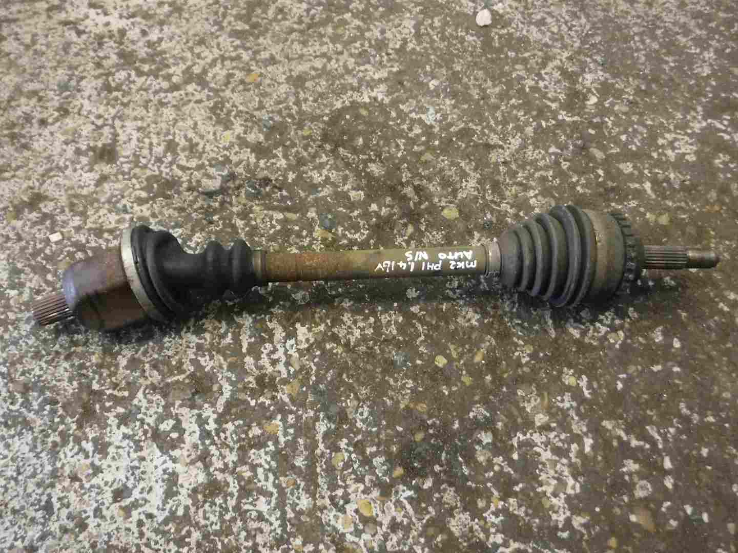 Renault Clio MK2 1998-2001 1.4 16v Passenger NSF Front Driveshaft Auto