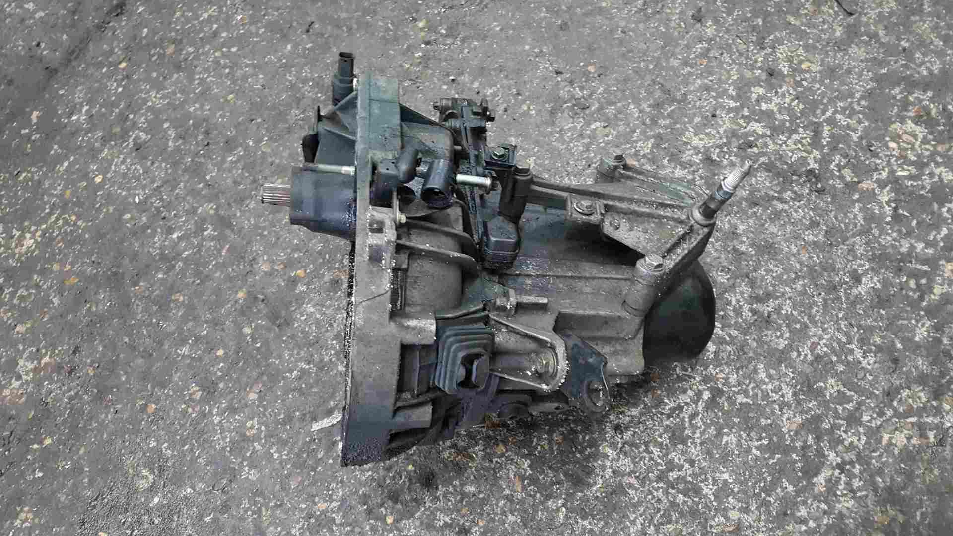 Thumb 2 Renault Clio MK2 1998-2001 1.9 D Manual Gearbox JB1 967