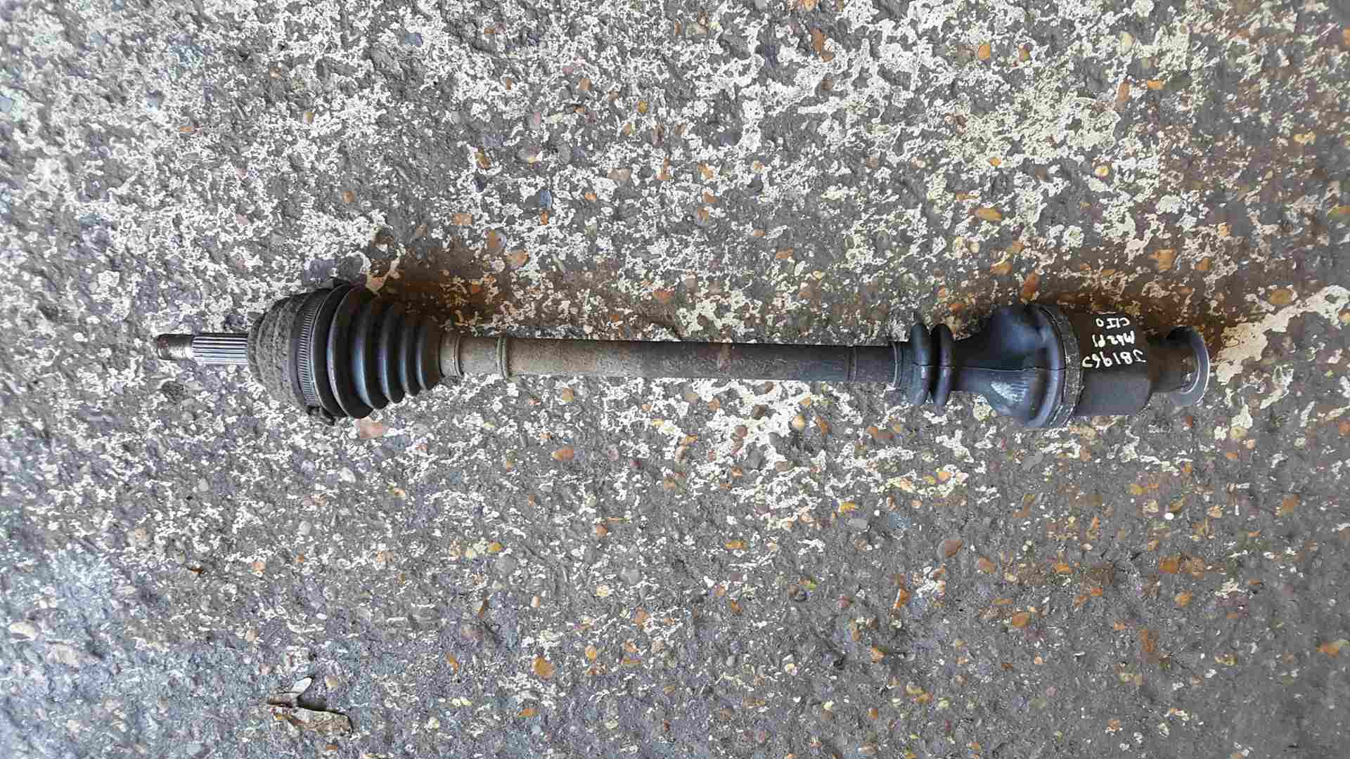 Renault Clio MK2 1998-2001 1.9D Drivers OSF Front Driveshaft