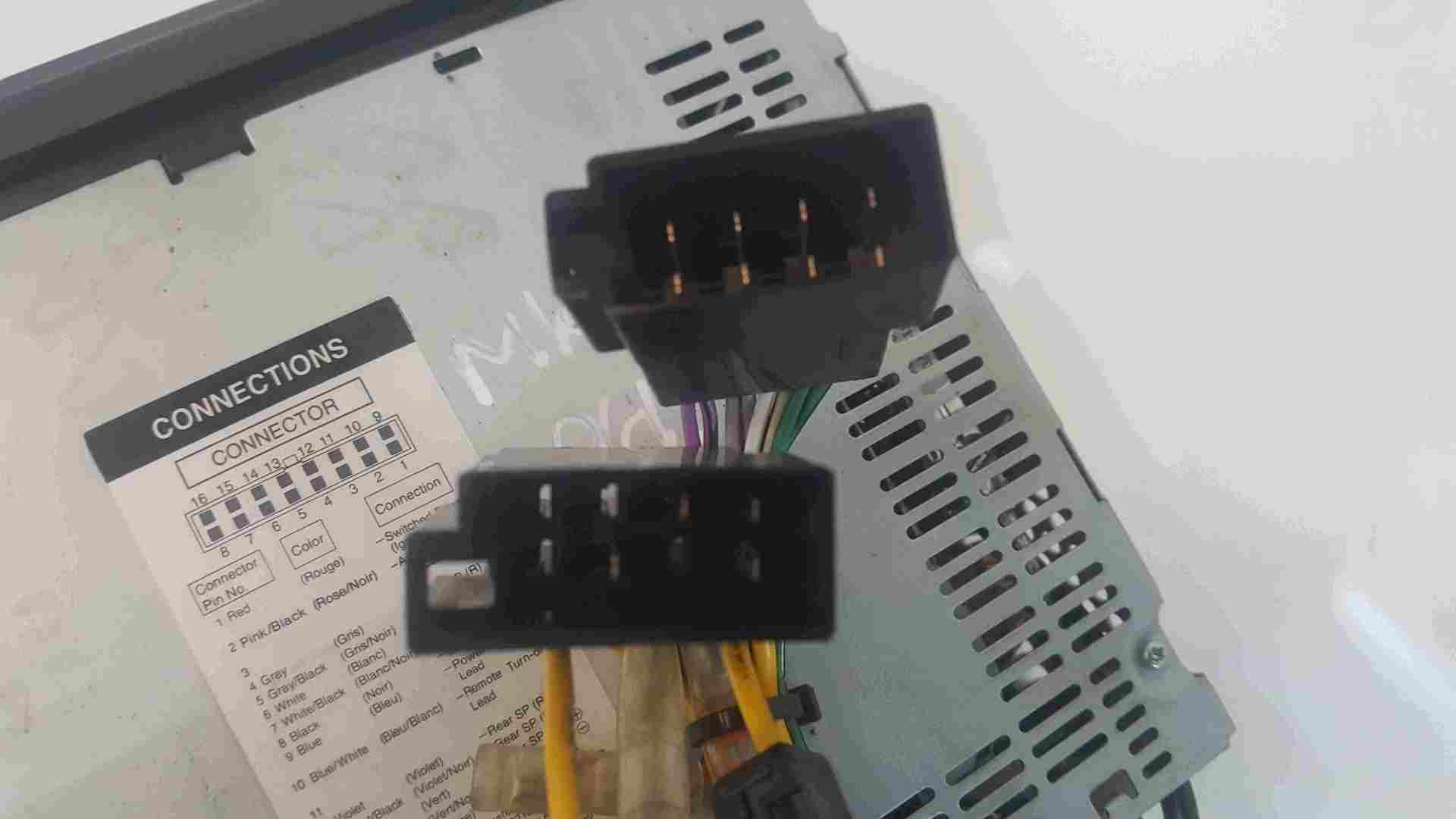 Thumb 3 Renault Clio MK2 1998-2001 Alpine Radio Cd Player CDE9821RM