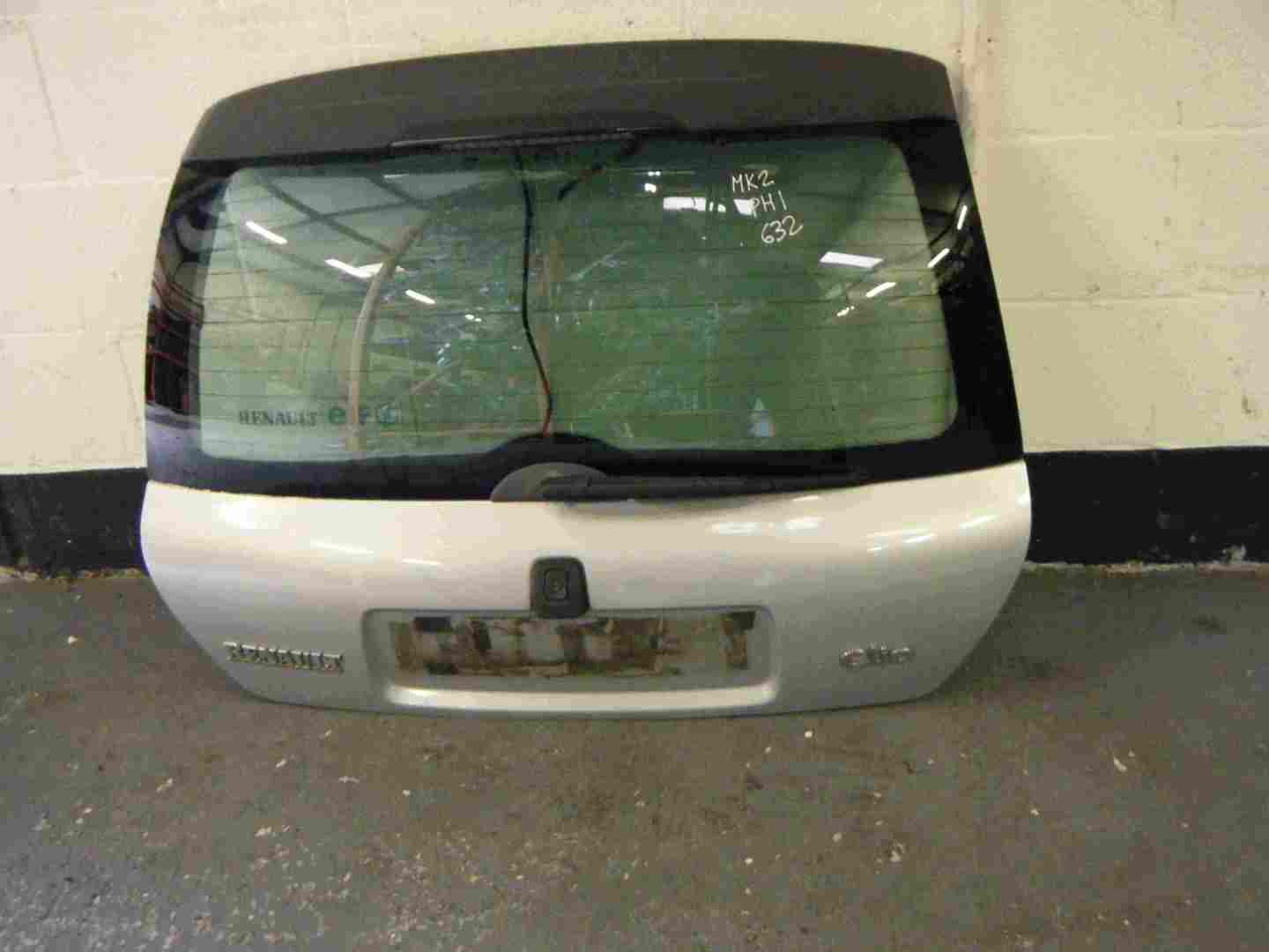 Renault Clio MK2 1998-2001 Boot Tailgate Silver 632