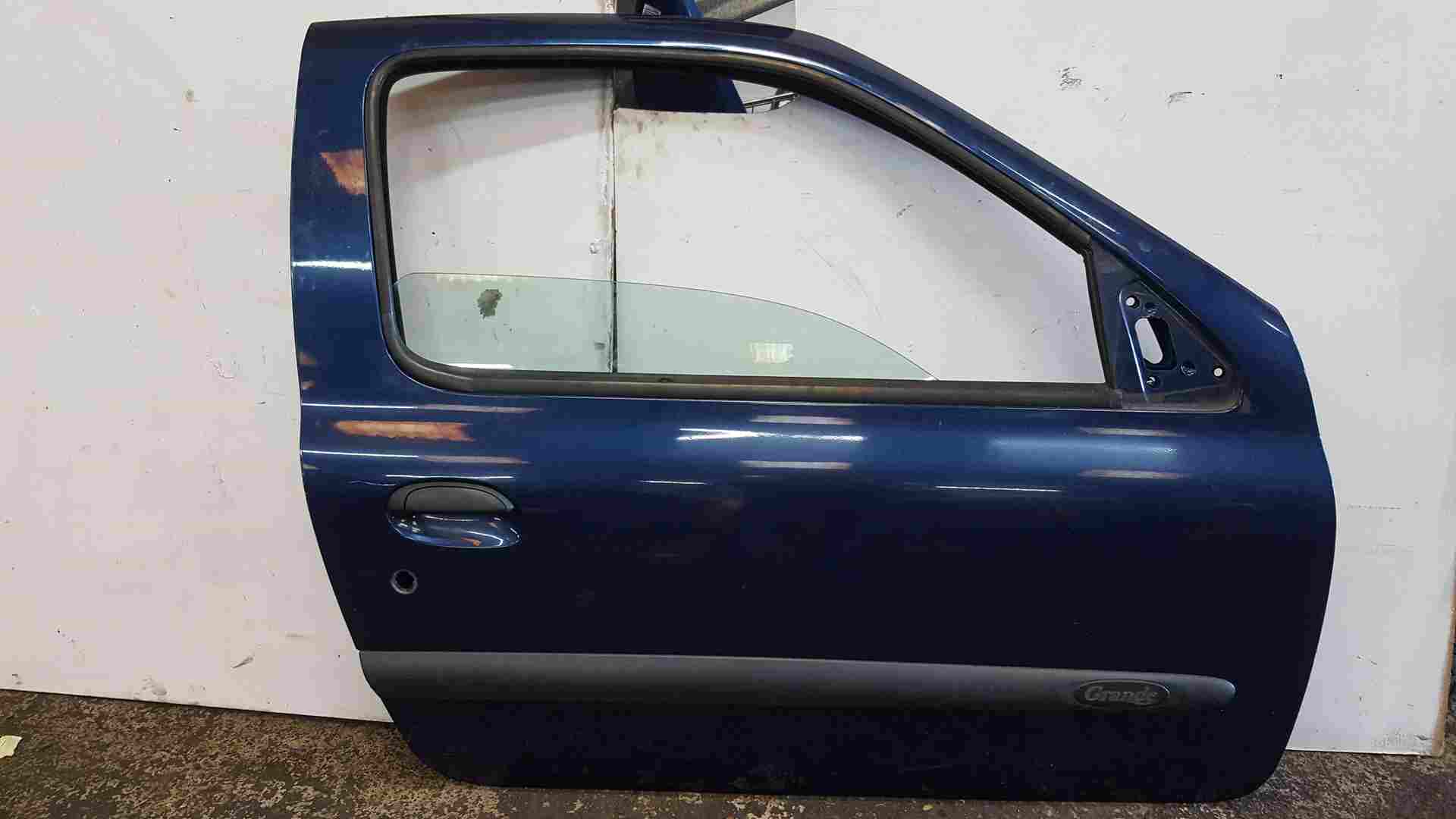 Thumb 2 Renault Clio MK2 1998-2001 Drivers OSF Front Door Blue 432