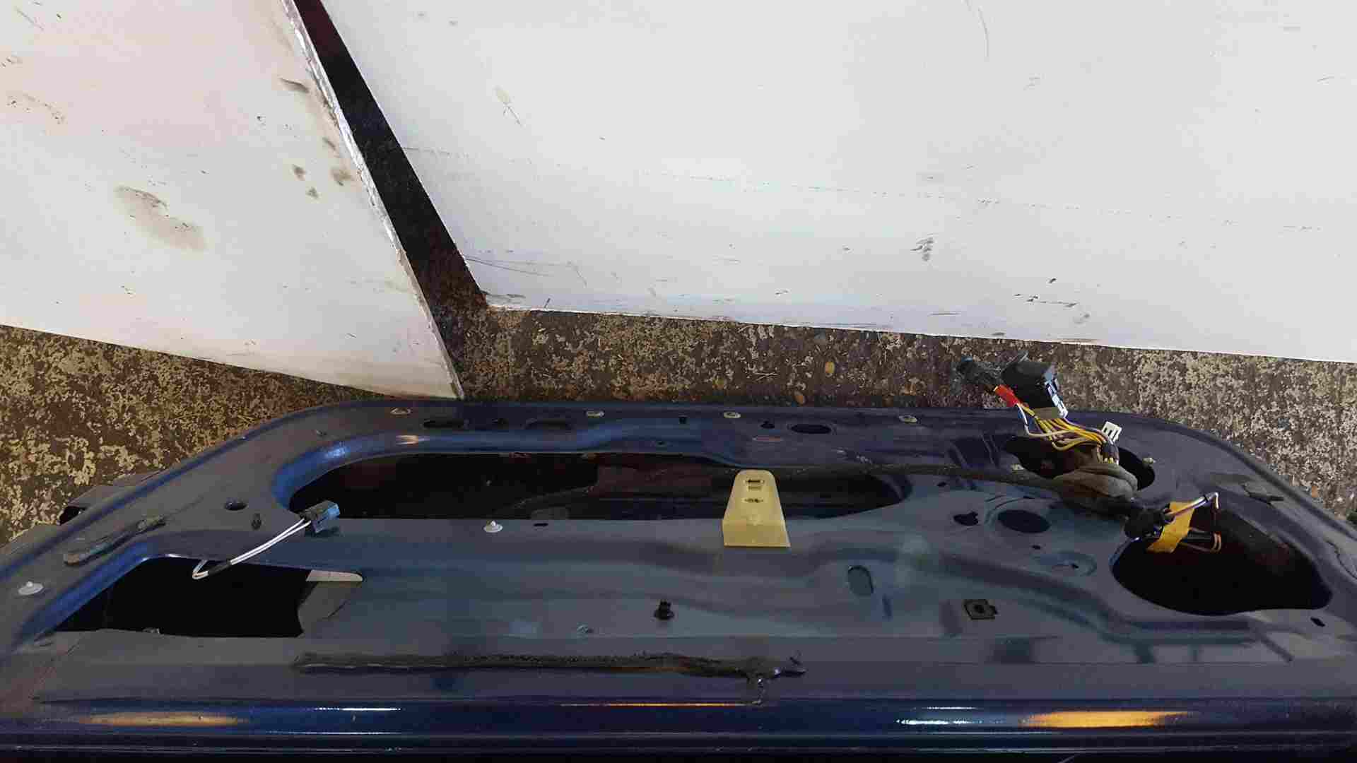 Thumb 6 Renault Clio MK2 1998-2001 Drivers OSF Front Door Blue 432