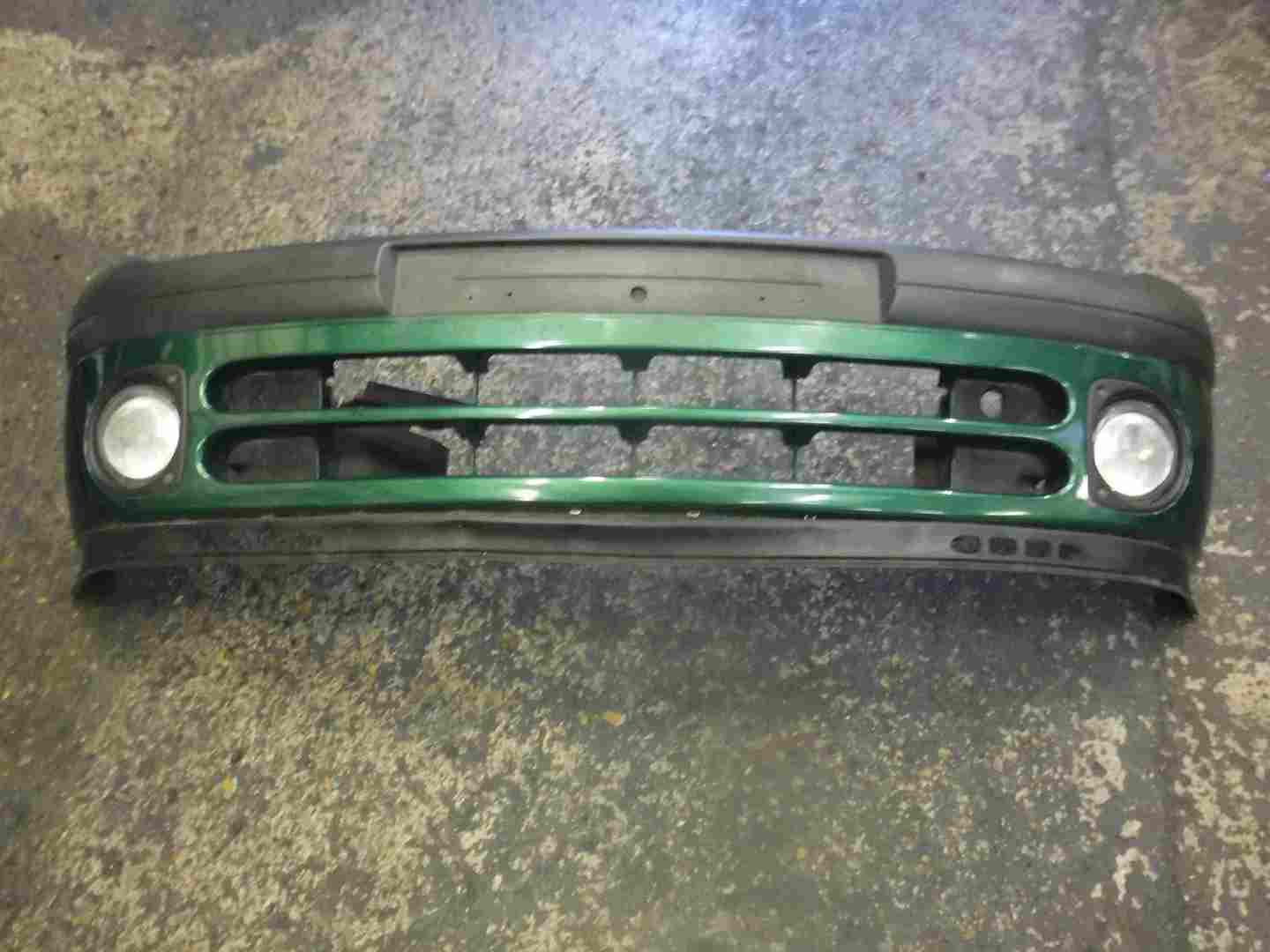 Renault Clio MK2 1998-2001 Front Bumper Green 926