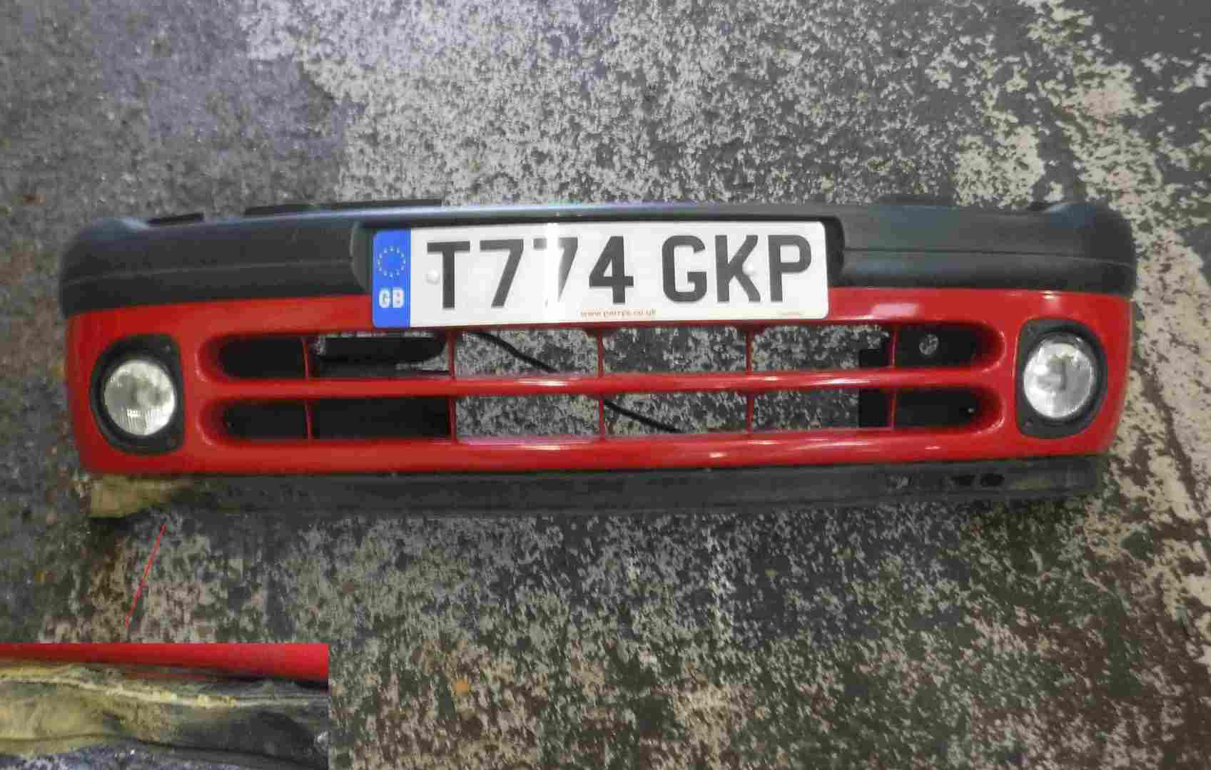 Renault Clio MK2 1998-2001 Front Bumper Red OV727