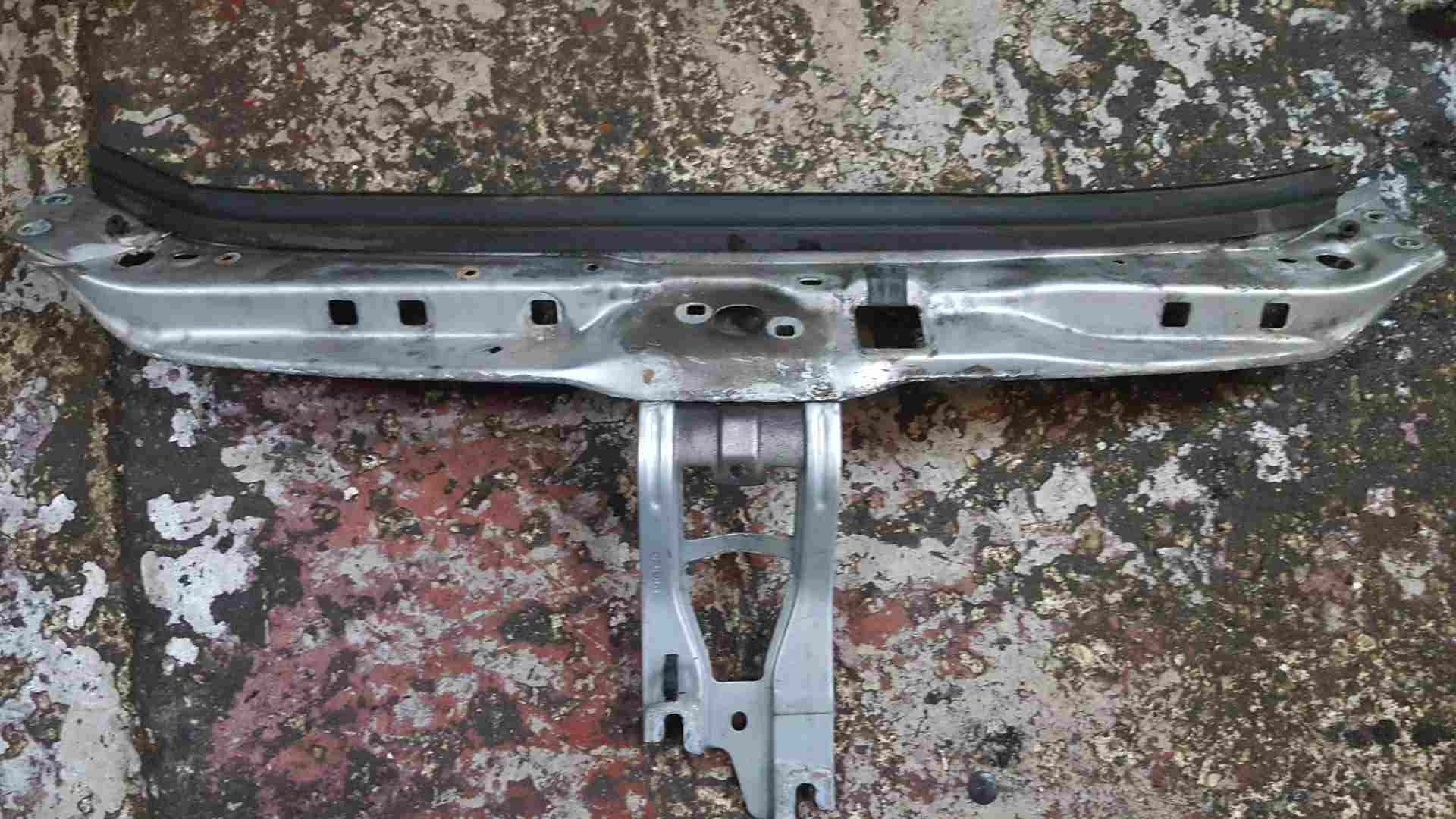 Thumb 2 Renault Clio MK2 1998-2006 Front Bumper Slam Panel Support BAR Silver 