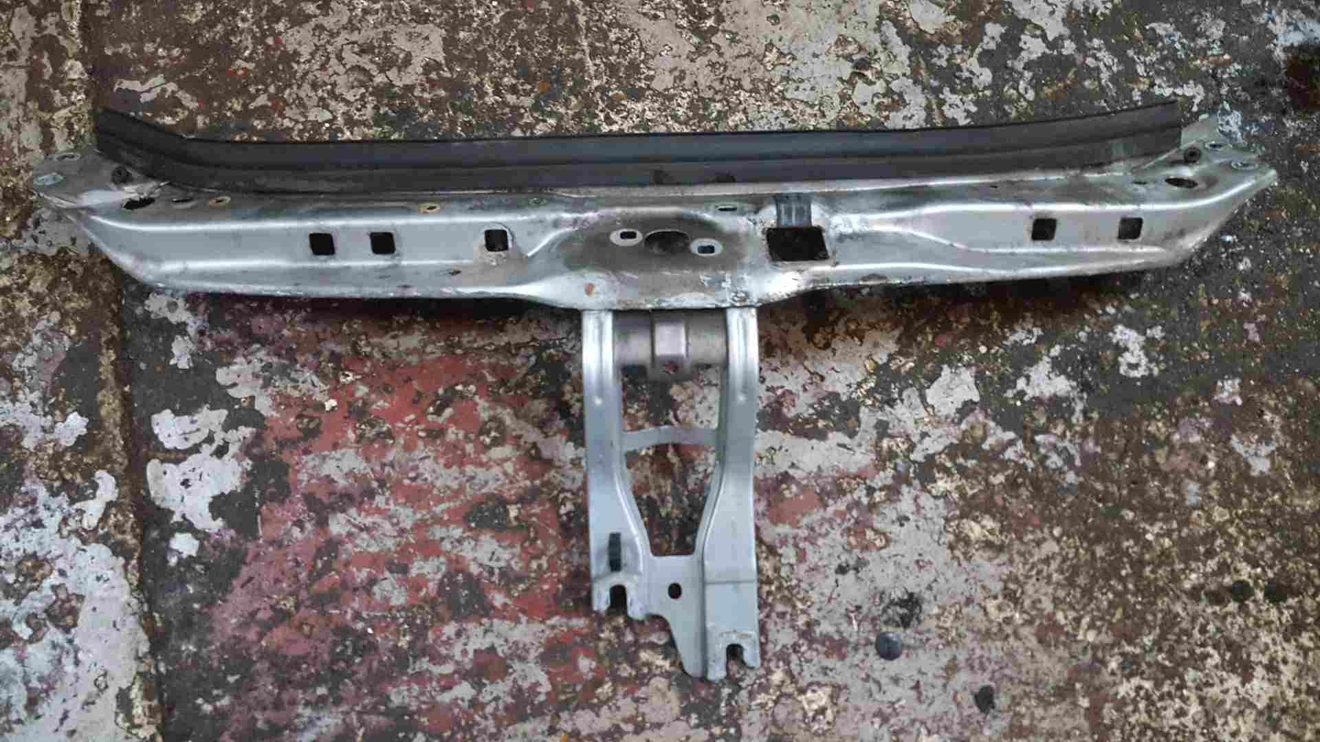 Thumb 3 Renault Clio MK2 1998-2006 Front Bumper Slam Panel Support BAR Silver 
