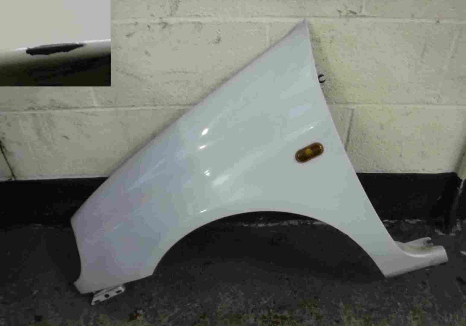 Renault Clio MK2 1998-2001 Passenger NS Wing White D389