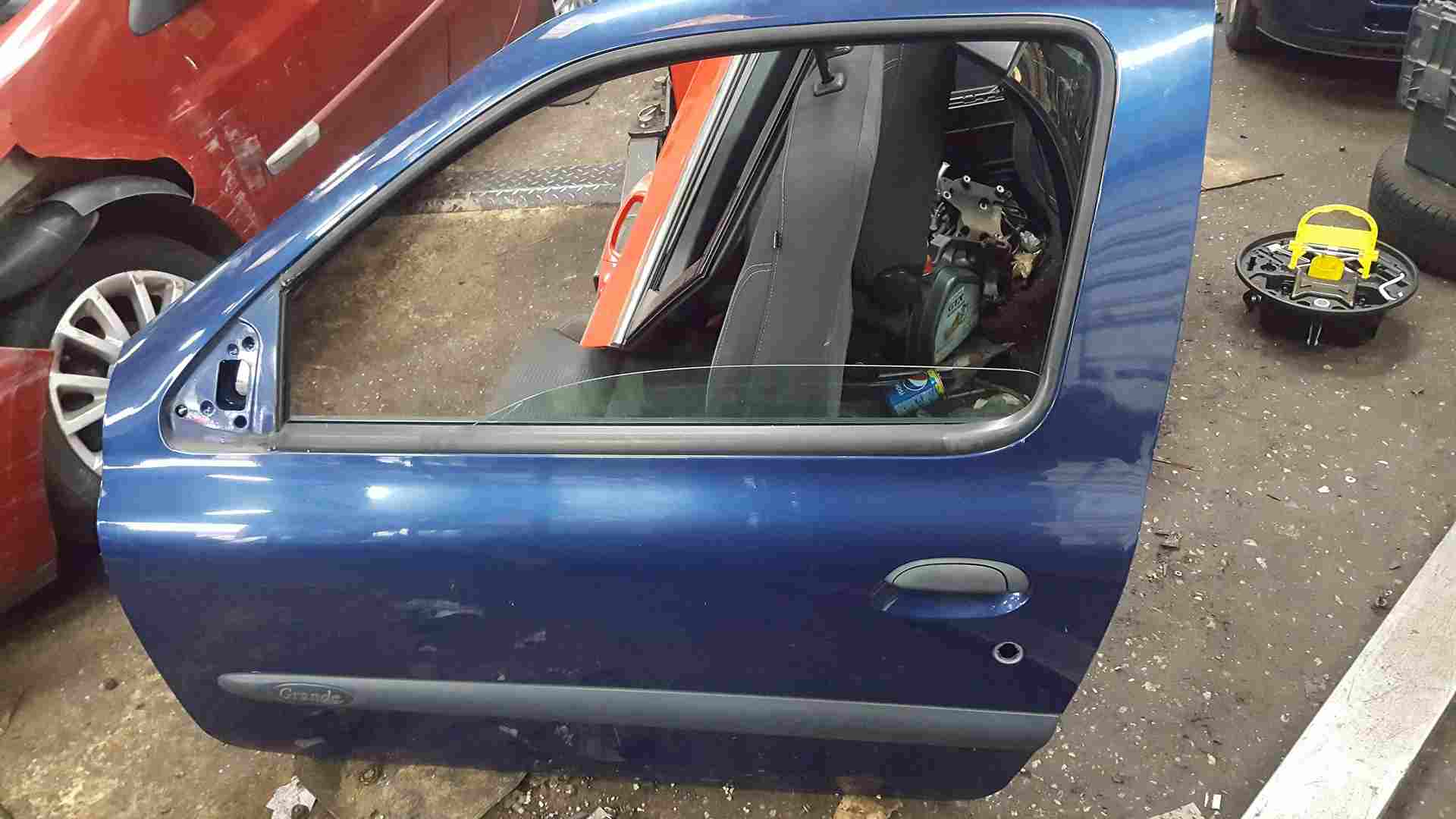 Renault Clio MK2 1998-2001 Passenger NSF Front Door Blue 432 3Dr
