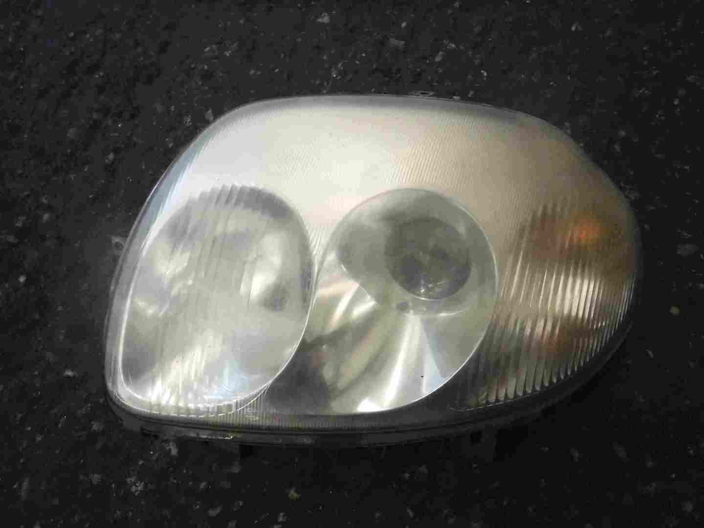 Renault Clio MK2 1998-2001 Passenger NSF Front Projector Headlight