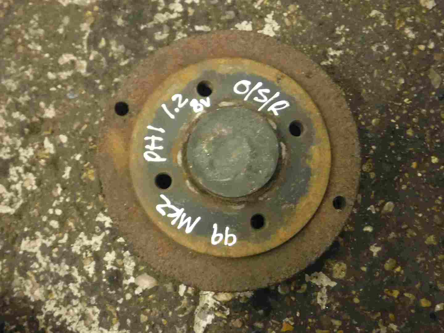 Renault Clio MK2 1998-2001 Passenger NSR Rear Stub Axle Drum