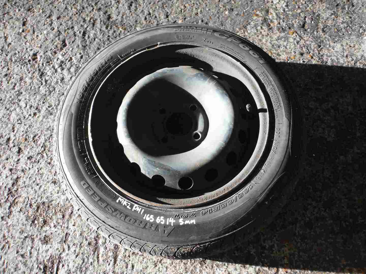 Renault Clio MK2 1998-2001 Steel Wheel Rim   Tyre 165 65 14 5mm Tread