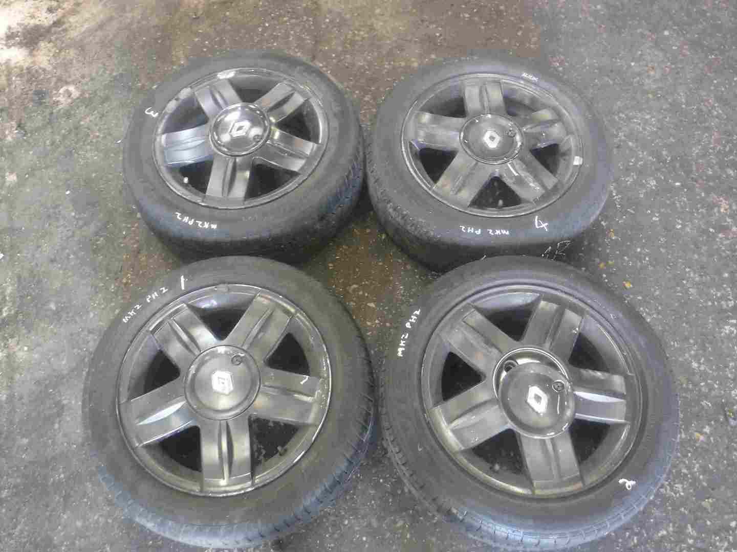 Renault Clio MK2 1998-2006 Alium Campus Alloy Wheels + Tyres 185 55 15
