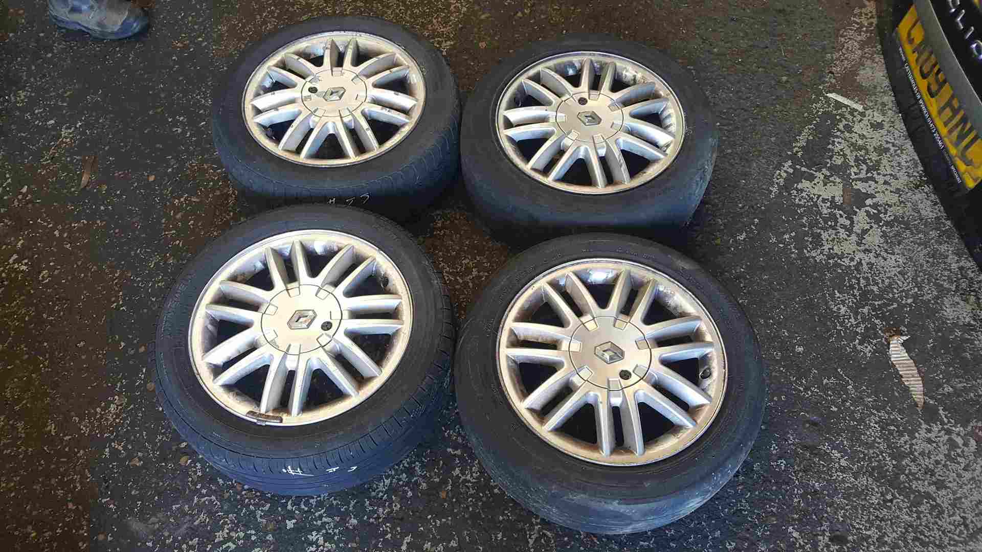 Thumb 7 Renault Clio MK2 1998-2006 Jade Alloy Wheels Set X4 15inch