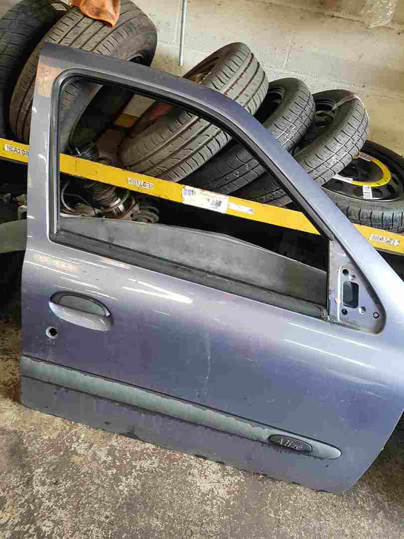 Thumb 2 Renault Clio MK2 1998-2006 Passenger NSF Front Door Purple 671 5dr