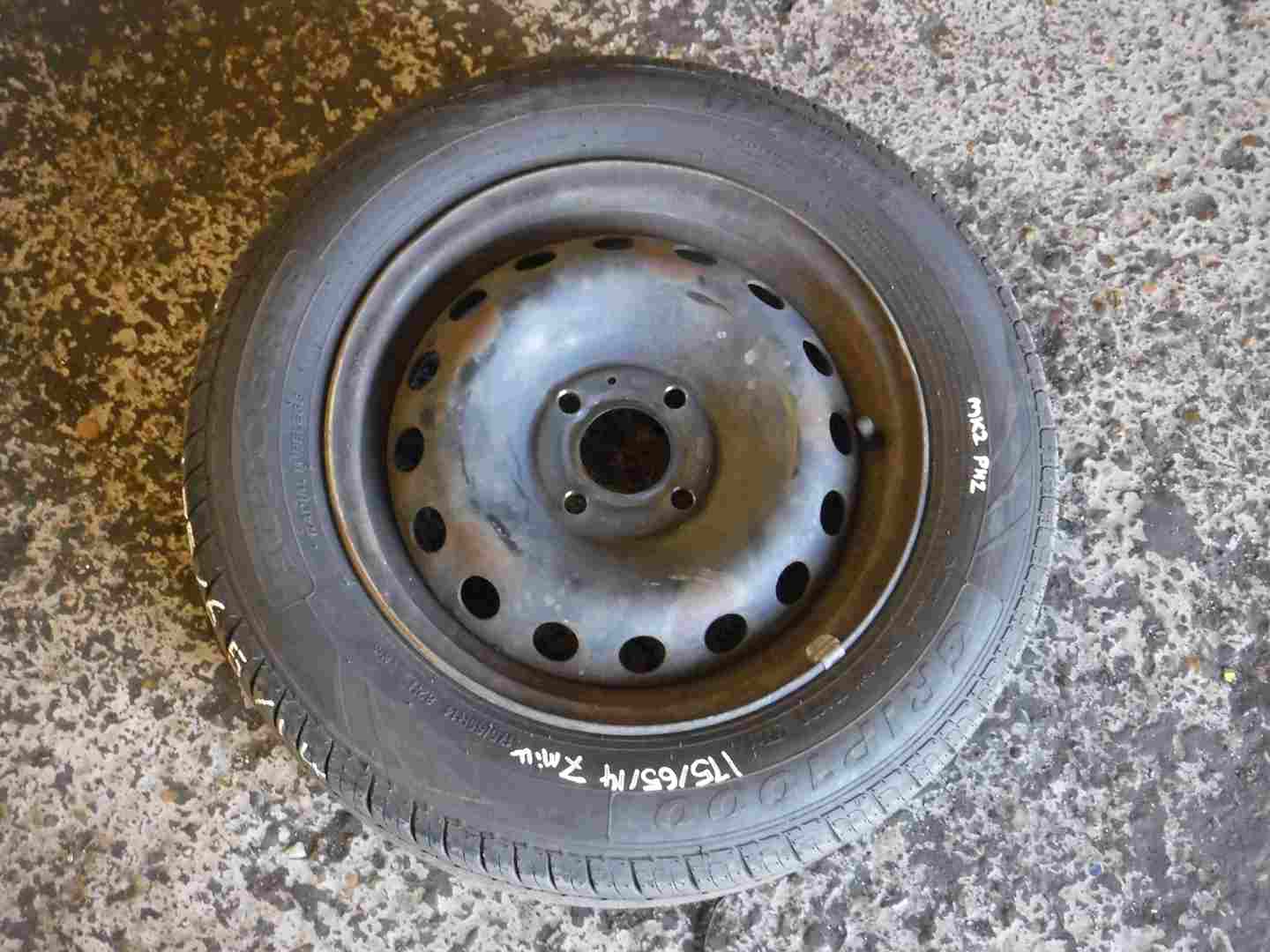 Renault Clio MK2 1998-2006 Steel Wheel Rim  Tyre 175 65 14 7mm