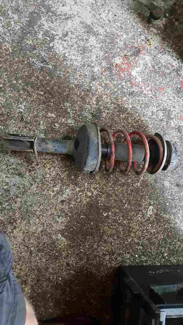 Thumb 2 Renault Clio MK2 2001-2006 1.2 16V Passenger NSF Front Spring Shock RED