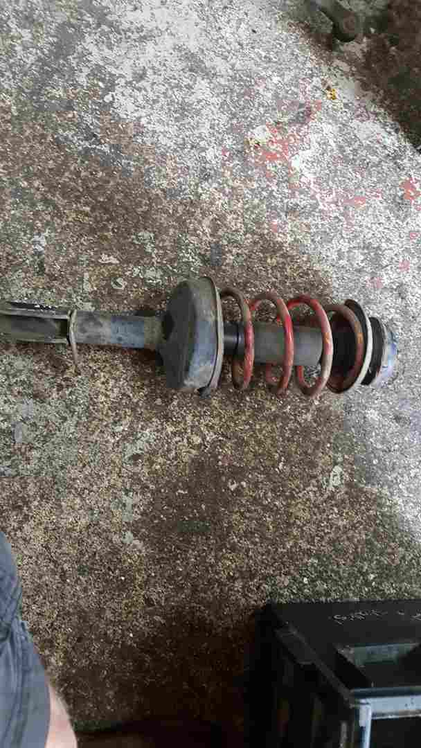 Renault Clio MK2 2001-2006 1.2 16V Passenger NSF Front Spring Shock RED