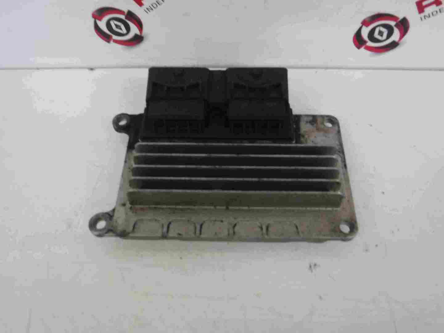 Renault Clio MK2 2001-2006 1.2 16v Engine Control Unit ECU Computer 8200417597