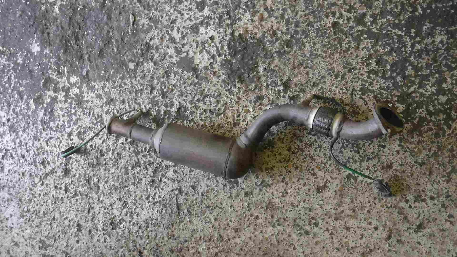 Renault Clio MK2 2001-2006 1.2 16v Exhaust Downpipe Catalytic Converter Cat D4F