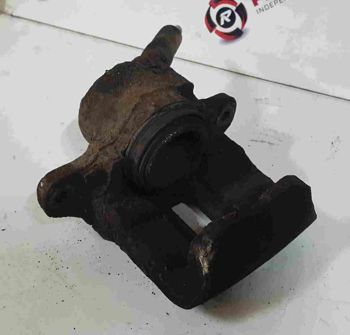 Thumb 2 Renault Clio MK2 2001-2006 1.2 8v Drivers OSF Front Brake Caliper
