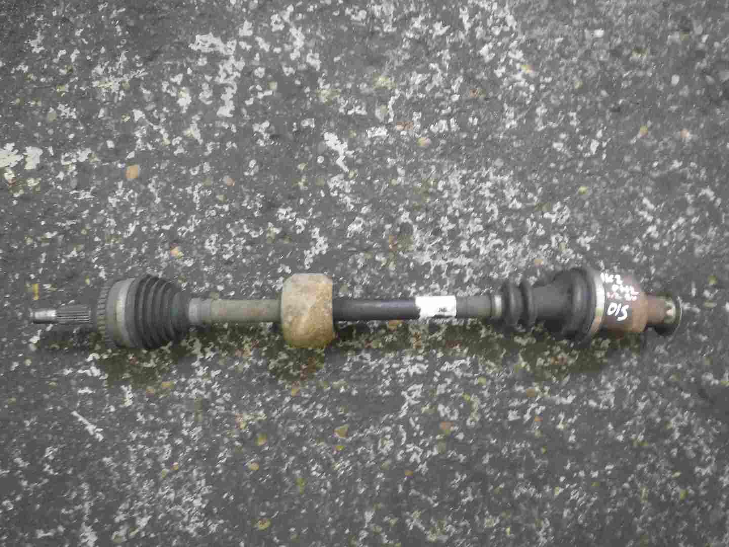 Renault Clio MK2 2001-2006 1.2 8v Drivers OSF Front Driveshaft 44 Teeth