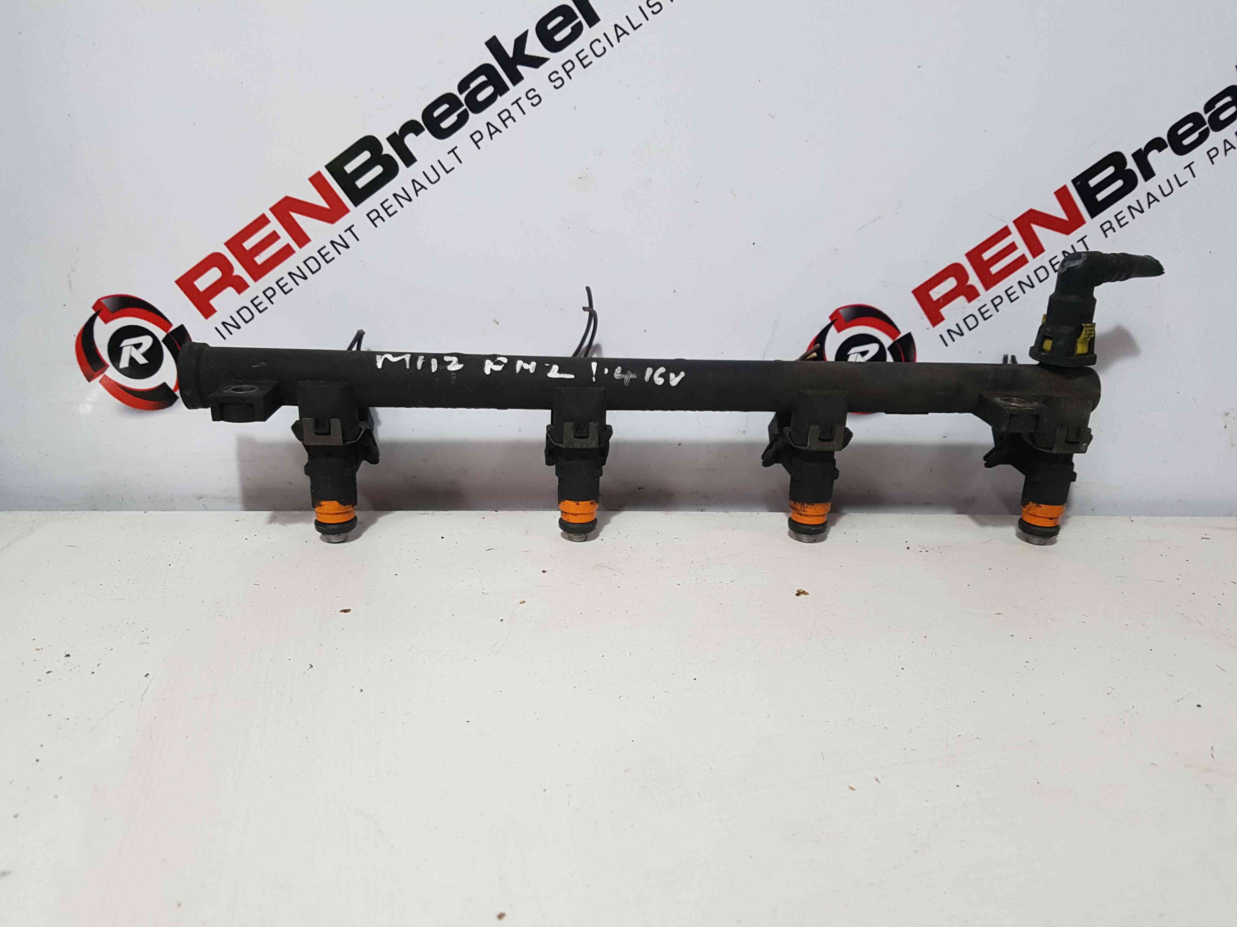 Thumb 10 Renault Clio MK2 2001-2006 1.4 16V Fuel Injectors X4 + RAIL 8200139674