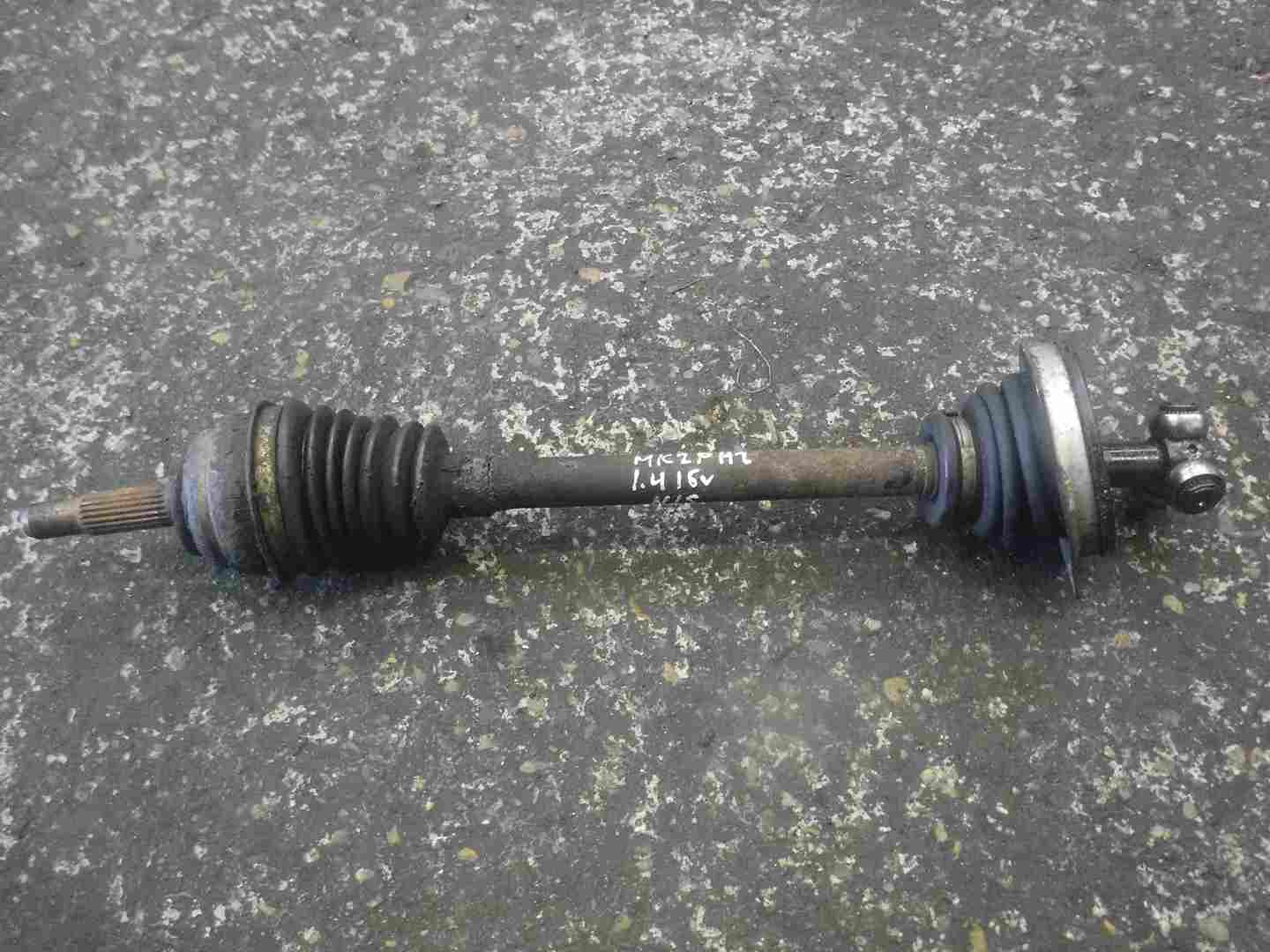 Renault Clio MK2 2001-2006 1.4 16v Passenger NSF Front Driveshaft