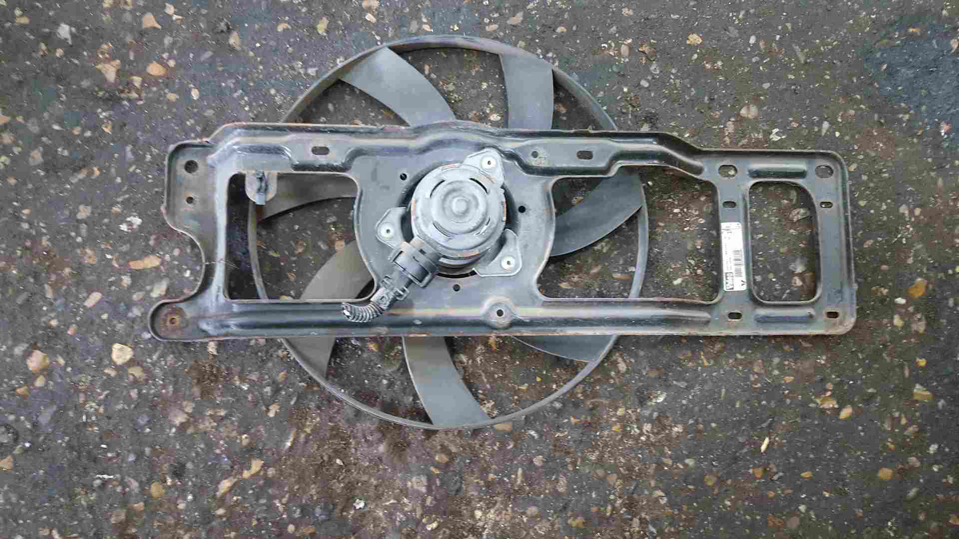 Thumb 3 Renault Clio MK2 2001-2006 1.5 DCI Engine Radiator RAD Pack FAN Cooling