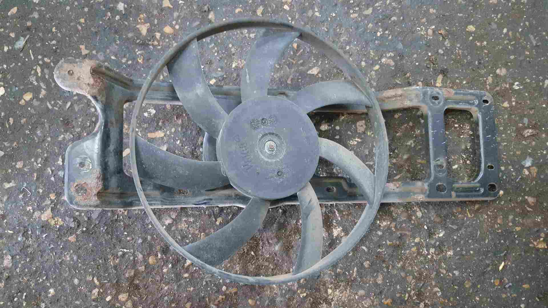 Thumb 4 Renault Clio MK2 2001-2006 1.5 DCI Engine Radiator RAD Pack FAN Cooling