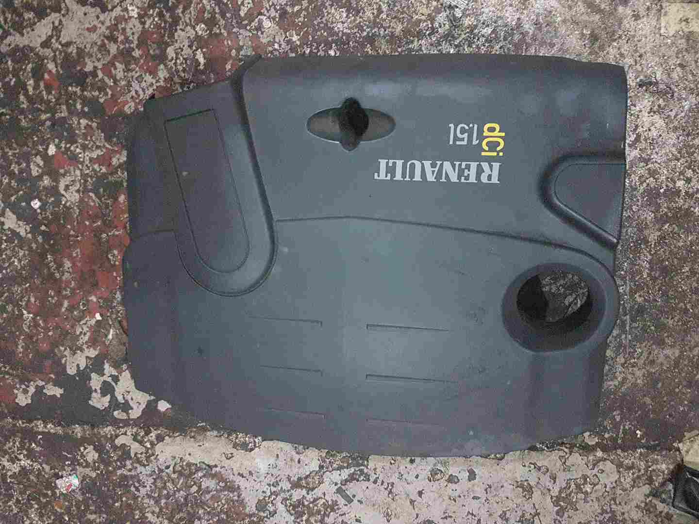 Thumb 2 Renault Clio MK2 2001-2006 1.5 DCI Plastic Engine Cover 8200252406