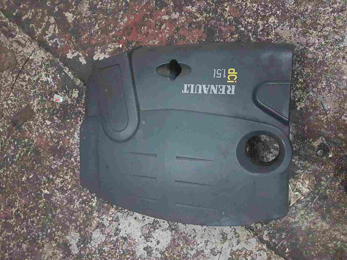 Thumb 7 Renault Clio MK2 2001-2006 1.5 DCI Plastic Engine Cover 8200252406