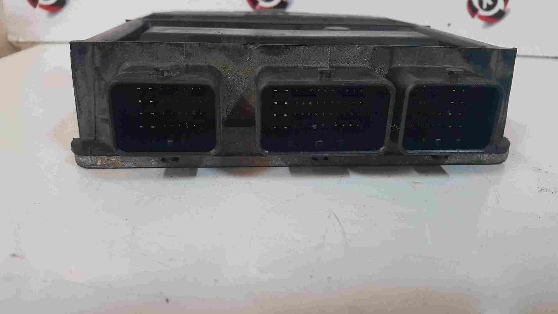 Thumb 3 Renault Clio MK2 2001-2006 1.5 Engine Control Unit ECU Computer 8200513076