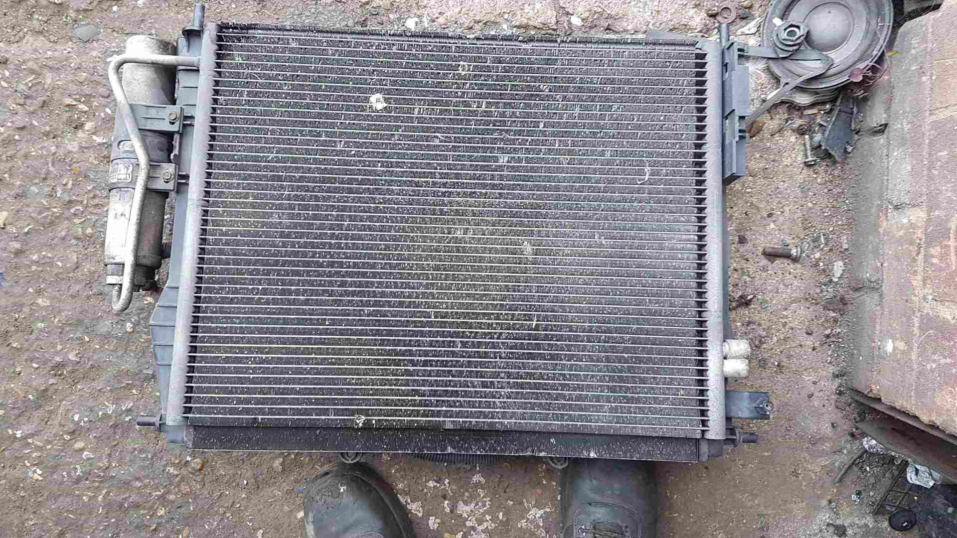 Thumb 6 Renault Clio MK2 2001-2006 1.6 16V Radiator RAD Pack + Fan K4M744