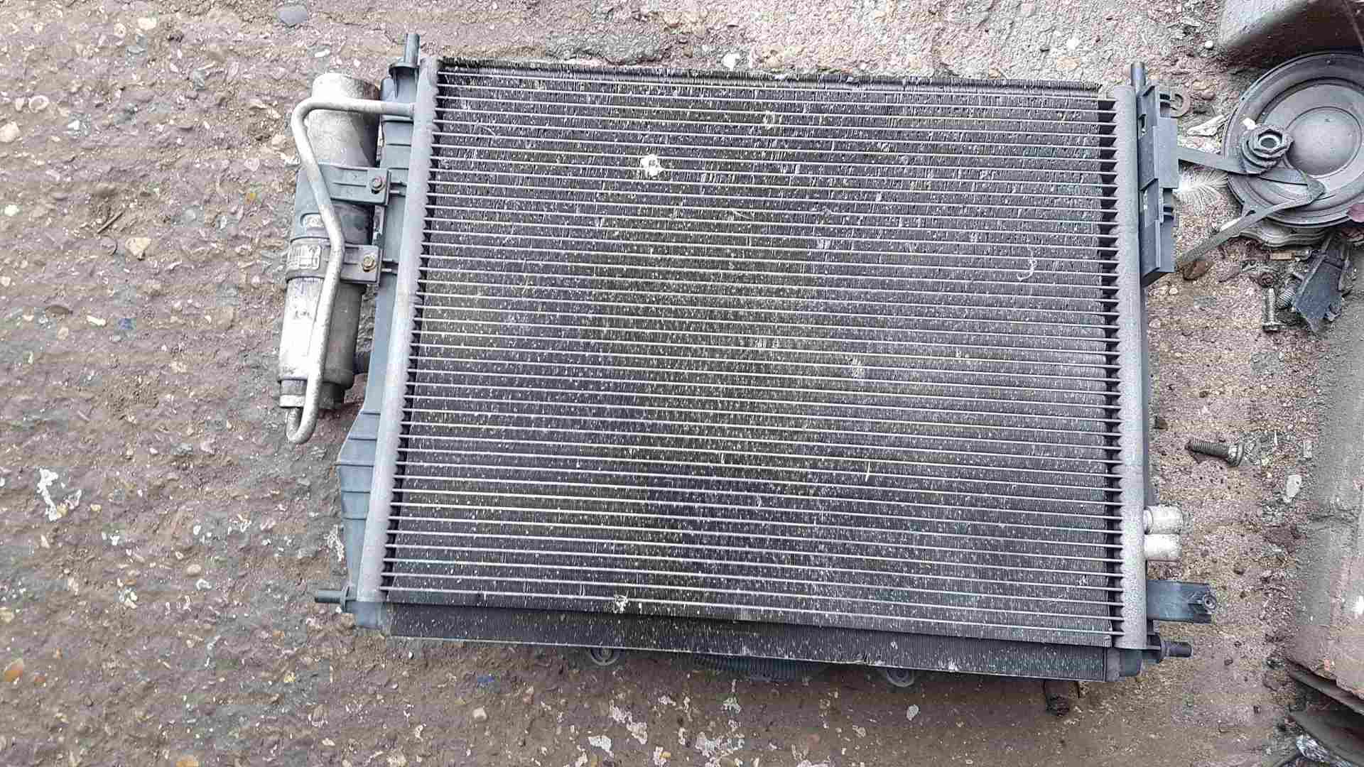 Renault Clio MK2 2001-2006 1.6 16V Radiator RAD Pack + Fan K4M744