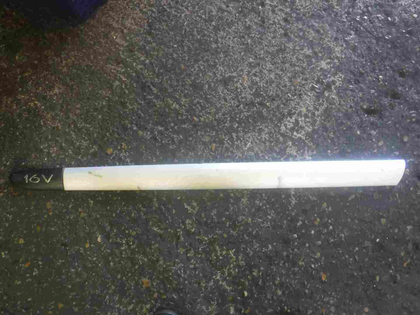 Renault Clio MK2 2001-2006 16v Passenger NSF Front Door Moulding Silver 3dr