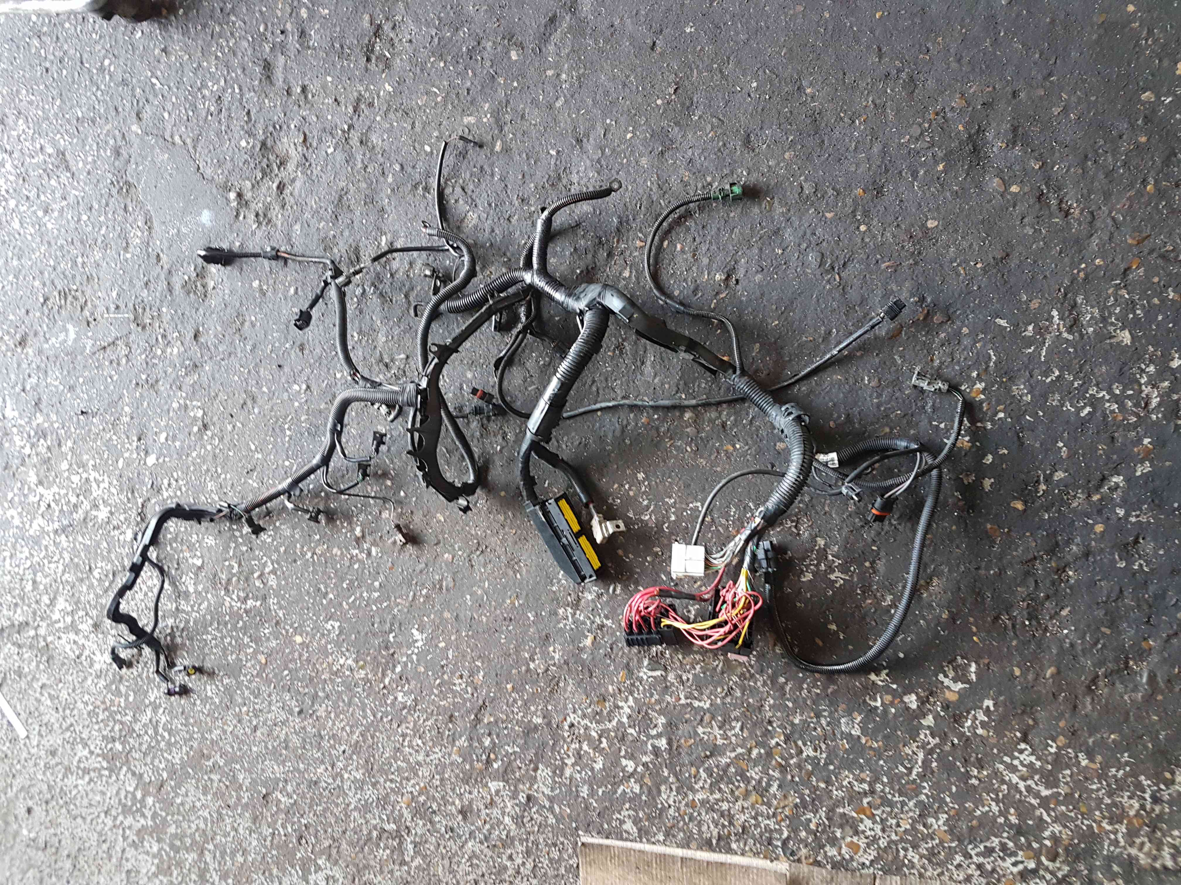 Thumb 6 Renault Clio MK2 2001-2006 2.0 16V Engine Wiring Loom F4R 738 aircon