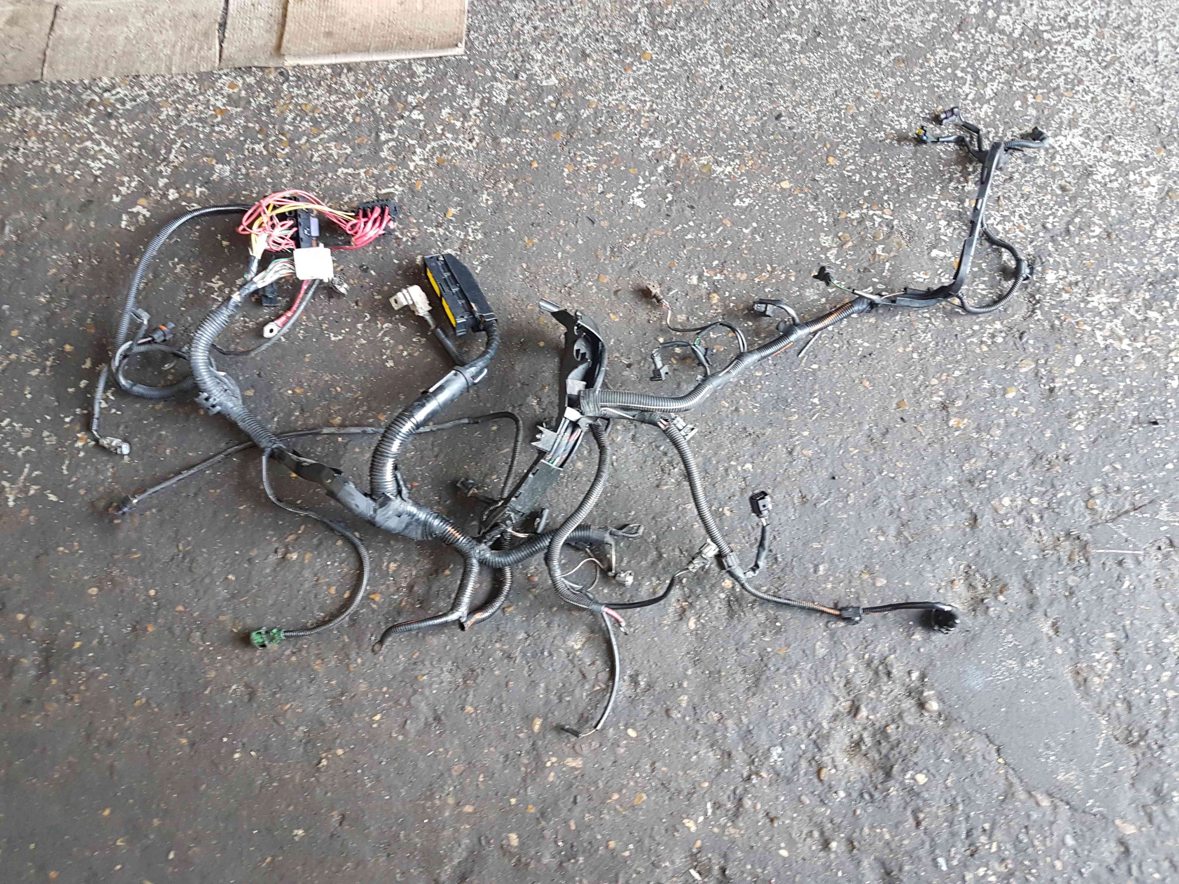 Renault Clio MK2 2001-2006 2.0 16V Engine Wiring Loom F4R 738 aircon
