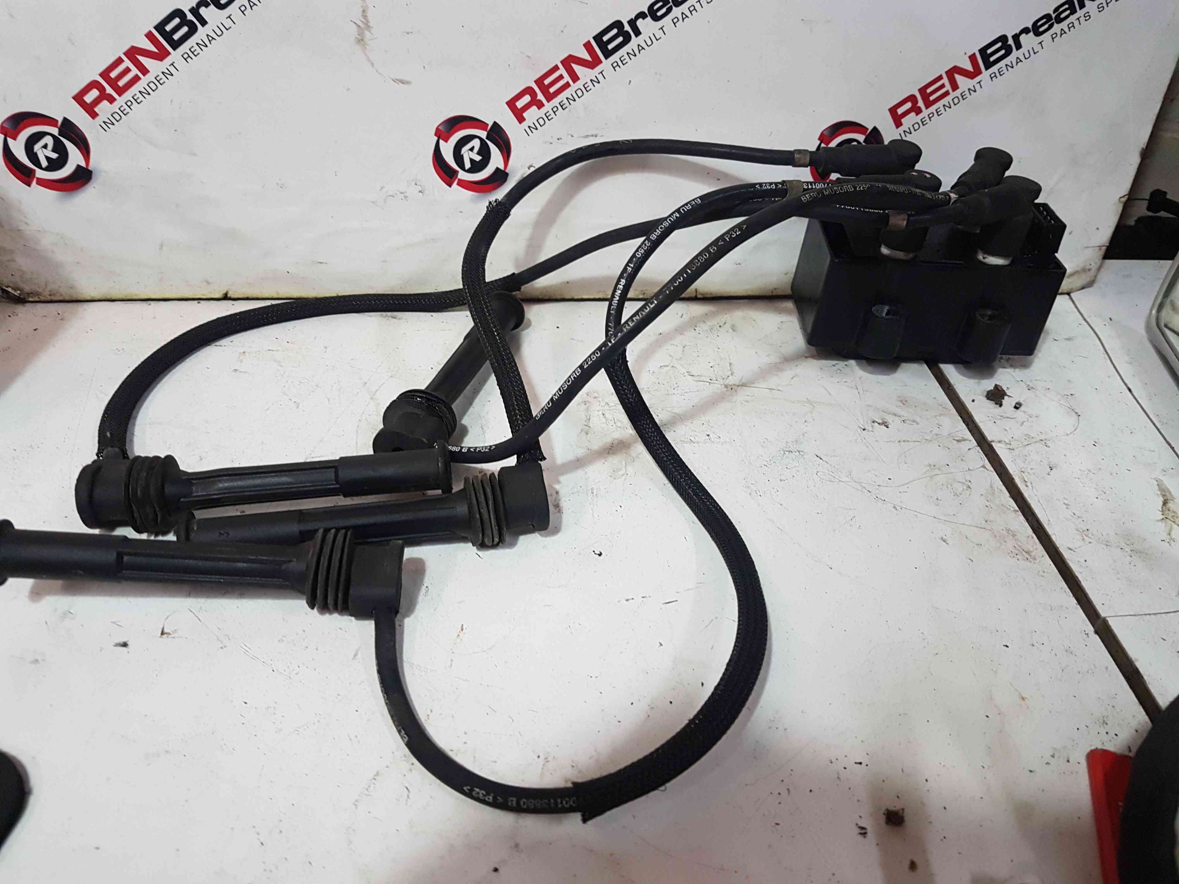 Thumb 2 Renault Clio MK2 2001-2006 2.0 16V Ignition Coil Pack Plug Leads 