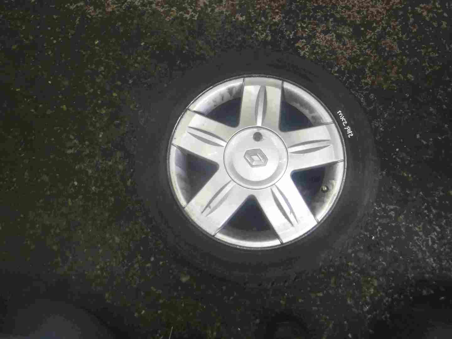 Renault Clio MK2 2001-2006 Alium Campus Alloy Wheel   Tyre 185 55 15 6mm