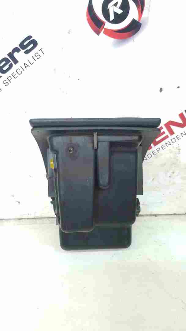 Thumb 3 Renault Clio MK2 2001-2006 Ashtray Cigarette Holder 8200152210