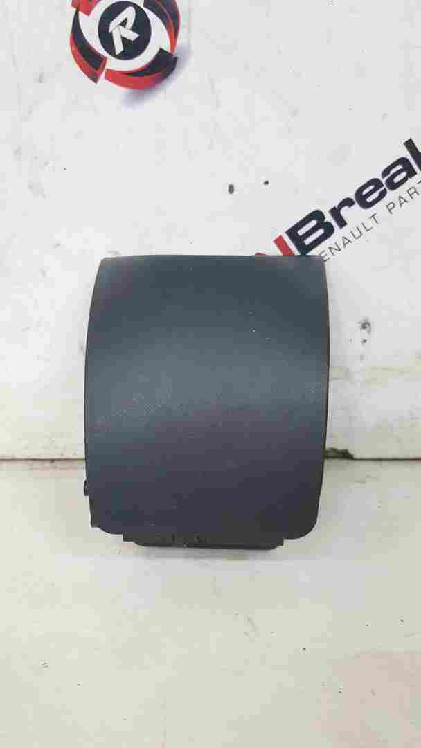 Thumb 5 Renault Clio MK2 2001-2006 Ashtray Cigarette Holder 8200152210