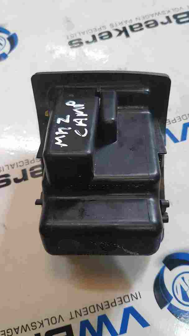 Thumb 3 Renault Clio MK2 2001-2006 Ashtray Cigarette Lighter CUP Holder 8200152210