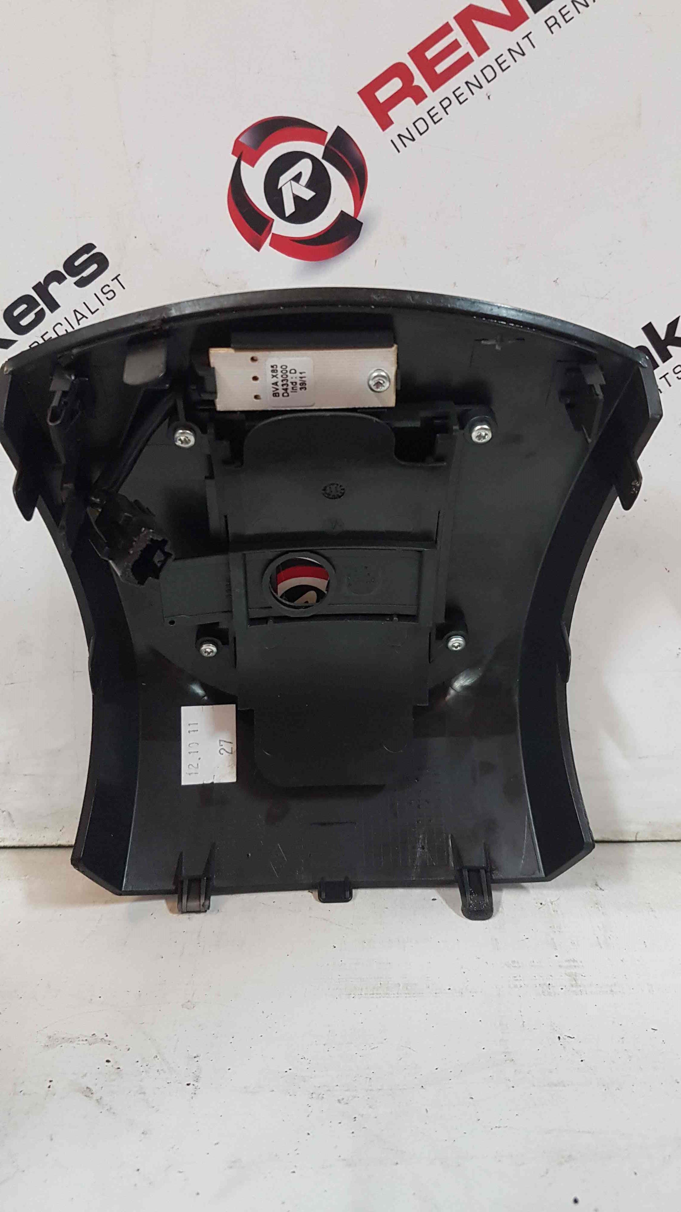 Renault Clio MK2 2001-2006 Automatic Gearbox Selector Surround  8200397730
