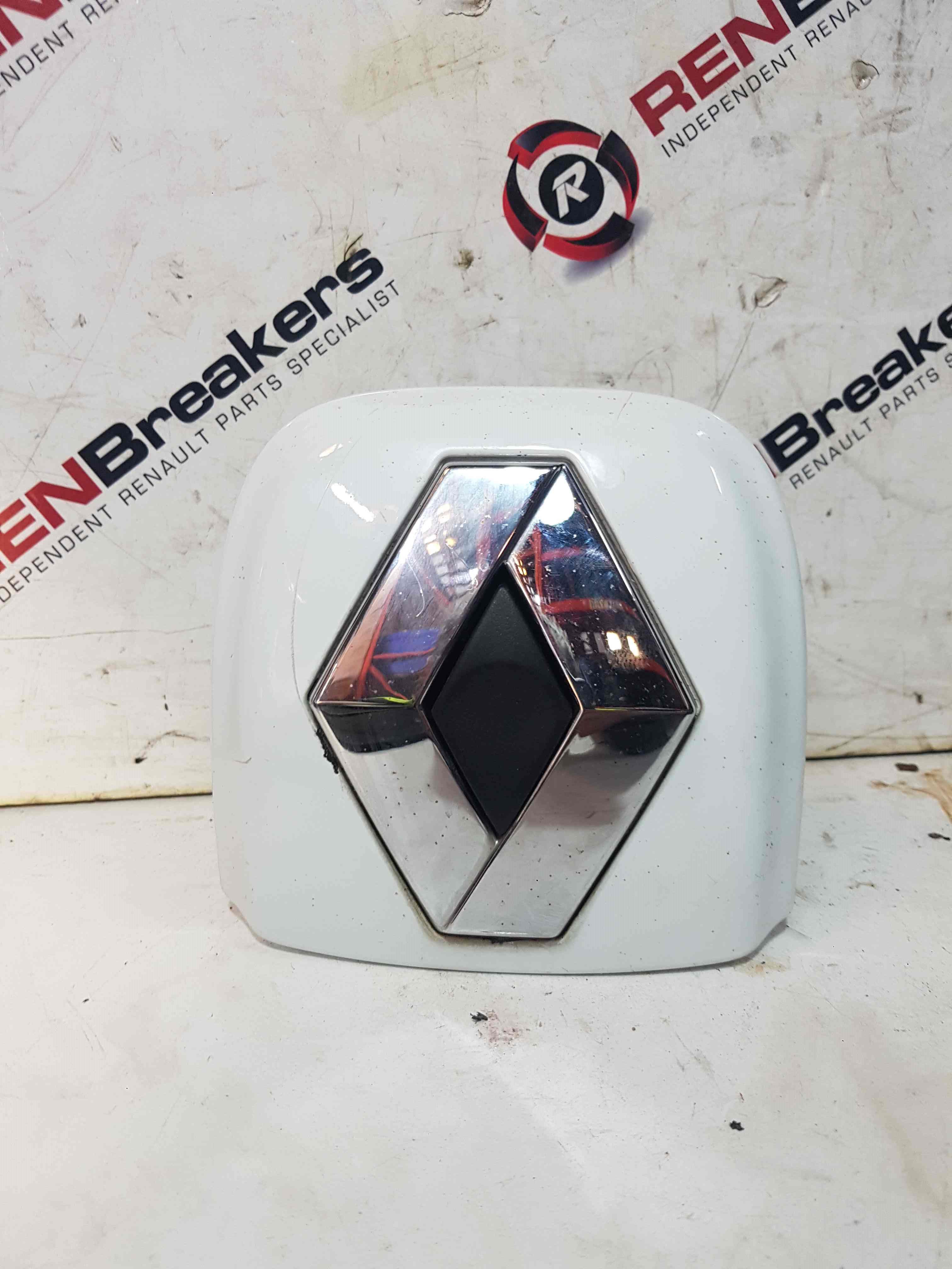 Renault Clio MK2 2001-2006 Boot Tailgate Diamond Silver Blue Surround 8200060918